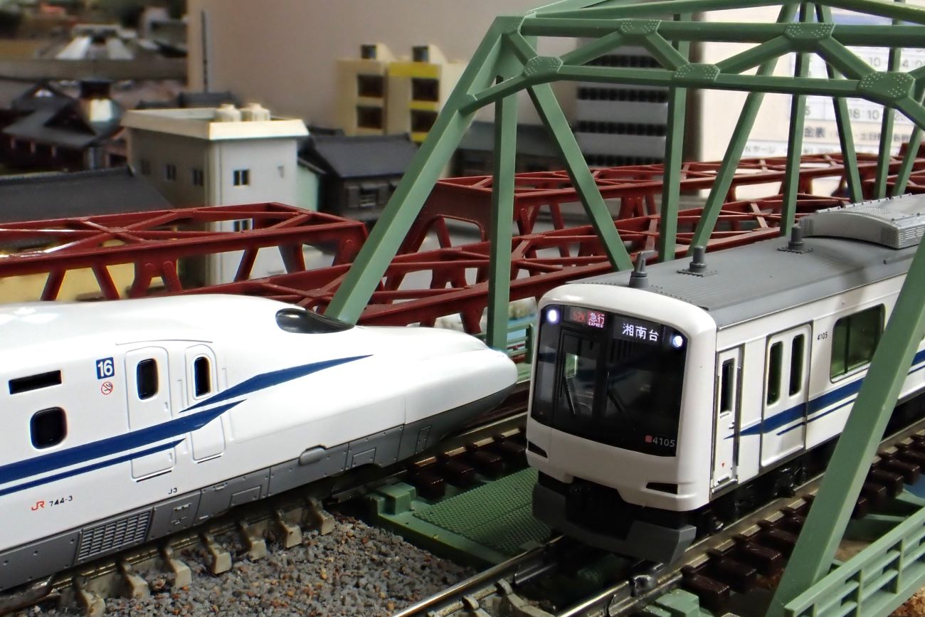 東急5050系4000番台 新幹線ラッピングトレイン 10両 | 鉄道