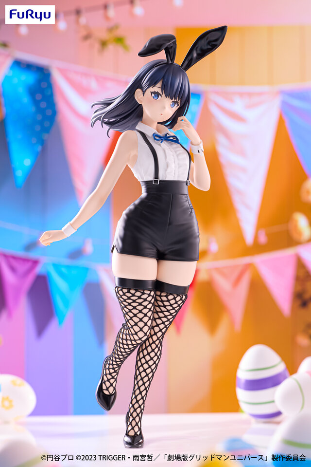 凄いふとももにパツパツのショートパンツ！「グリッドマン ユニバース