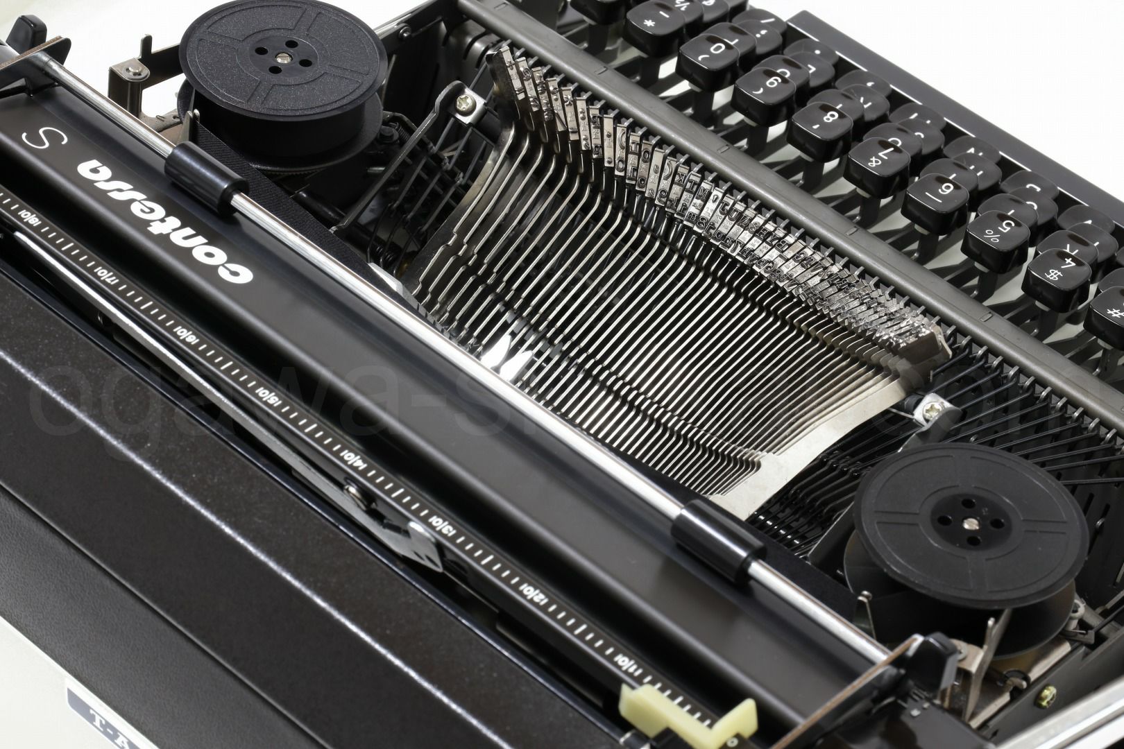 ADLER Contessa S 中古タイプライター（エコノミー品質）｜タイプ