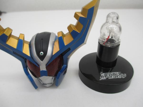 仮面ライダーvol.6 マスクコレクション ガタックハイパーフォーム発光
