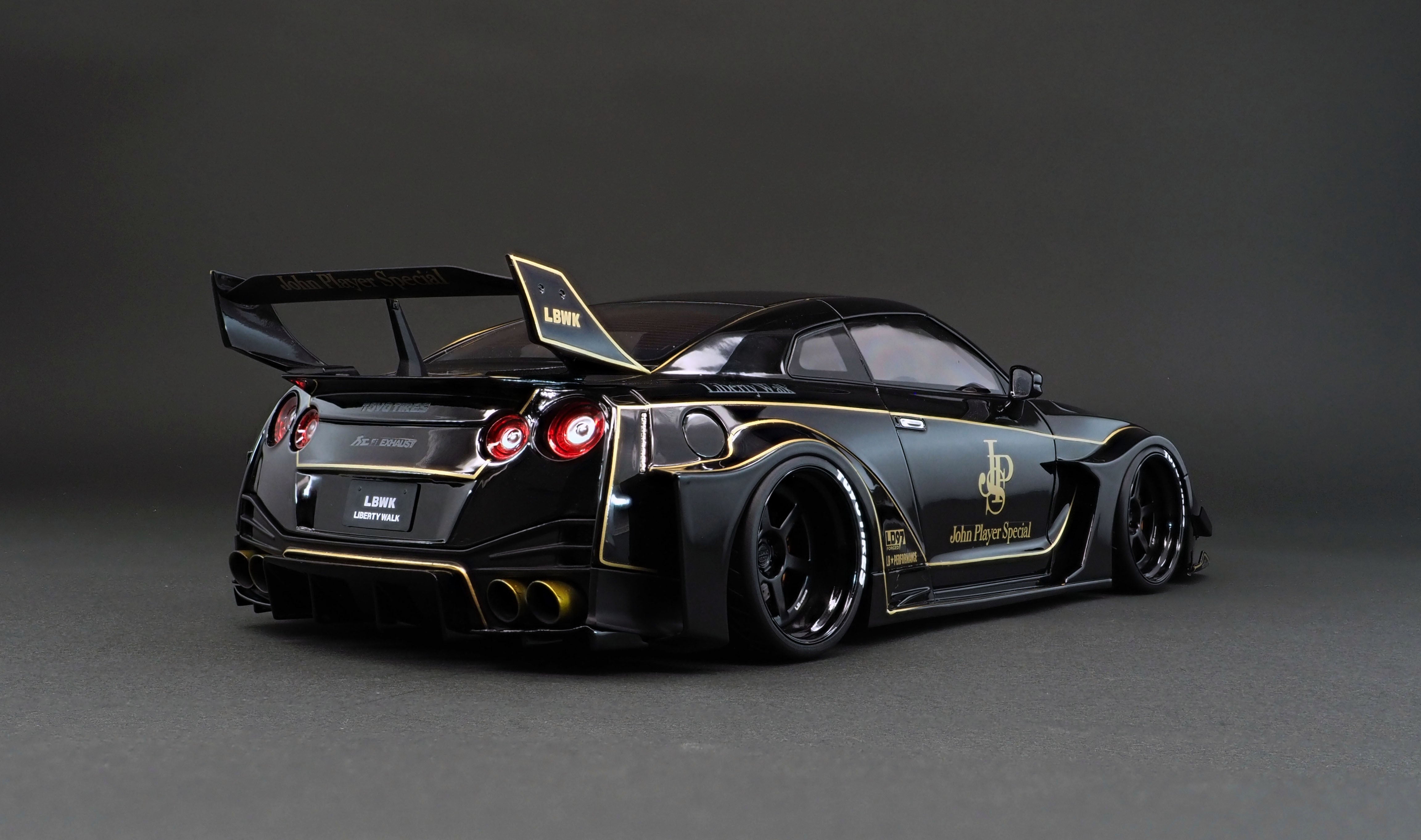 Ignition Model 1:18 Nissan GT-R GT 35GT-RR LB Works Silhouette in