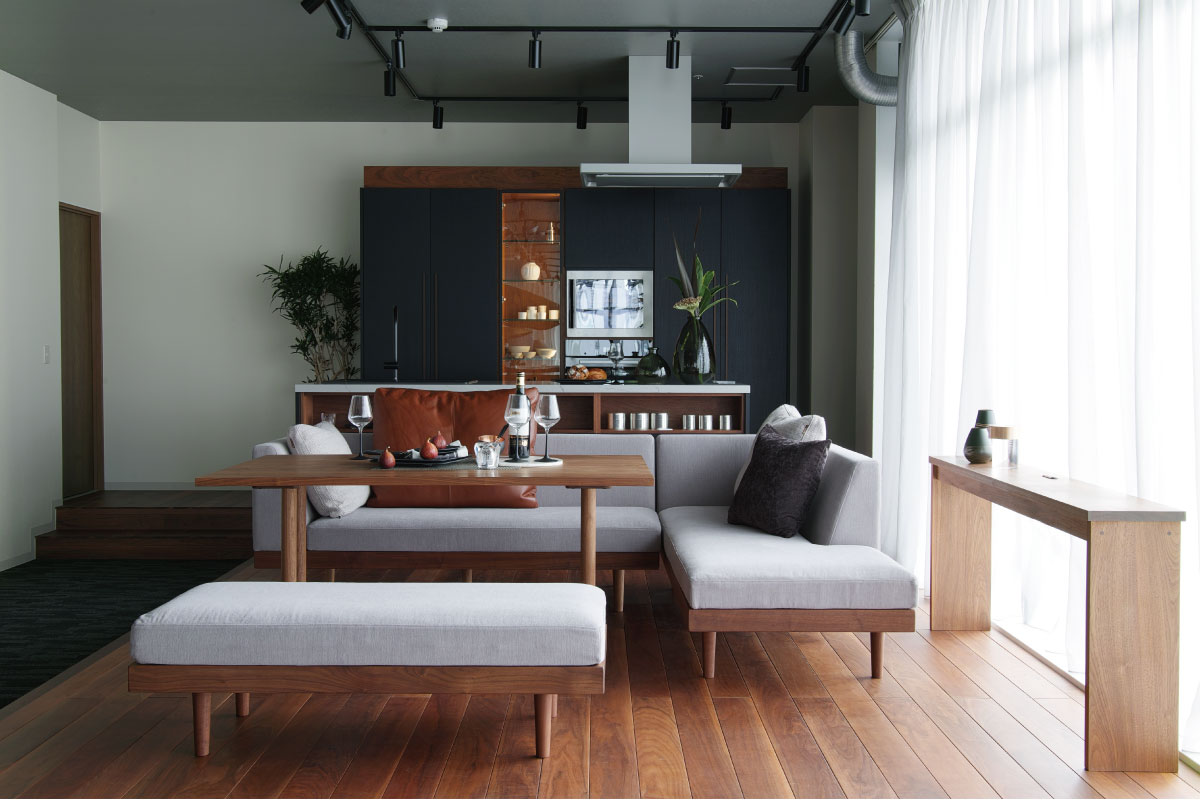 CHILL LOW DINING TABLE(幅140cm × 奥行80cm)の通販 / マスターウォール