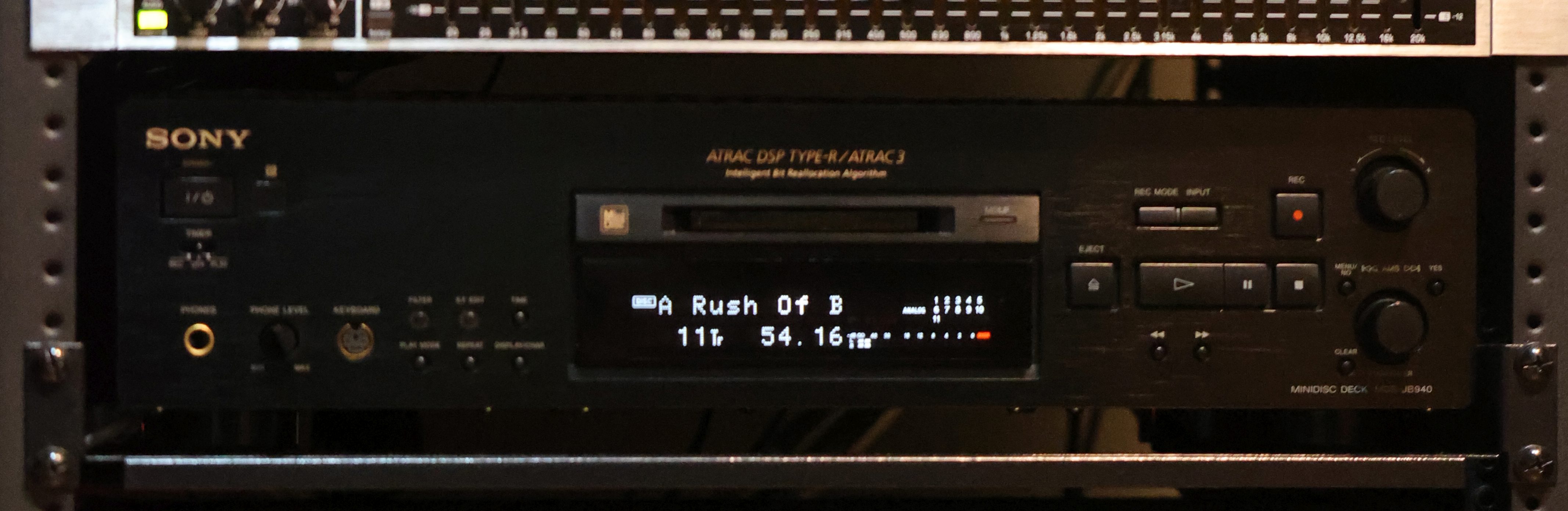 Sony MDS-JB940 [MiniDisc Wiki]