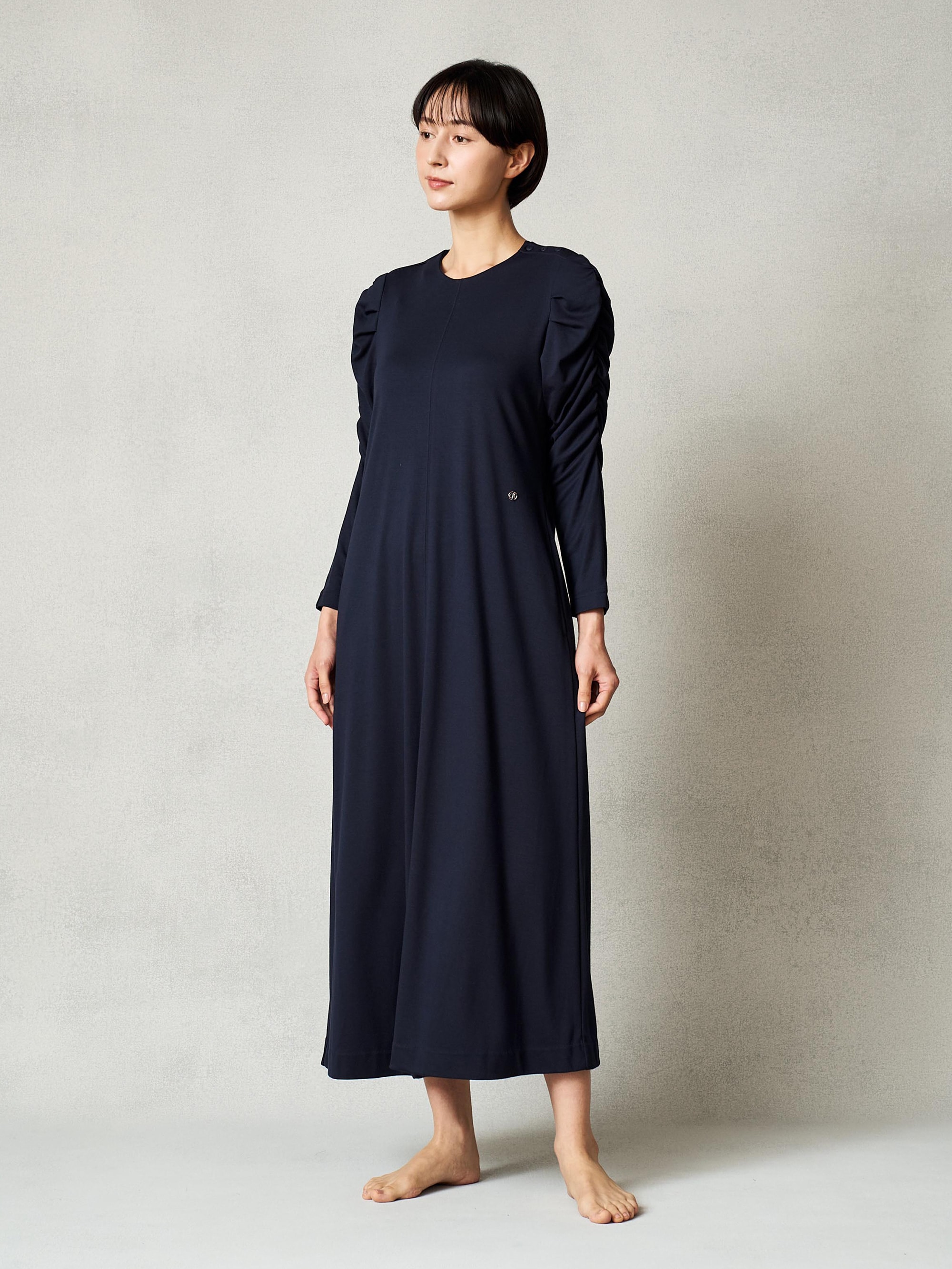 リファバイタルテック モイストスムース ギャザースリーブマキシ