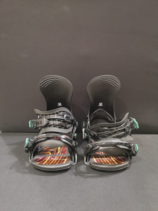 24-25【FLUX】 EZO M size ① | ムラサキスポーツの中古スノーボード