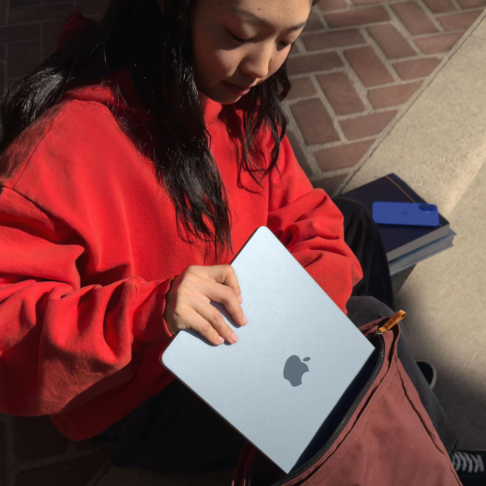 Apple MacBook Air 13-inch Laptop M4 chip - 10 Core CPU - 10 Core