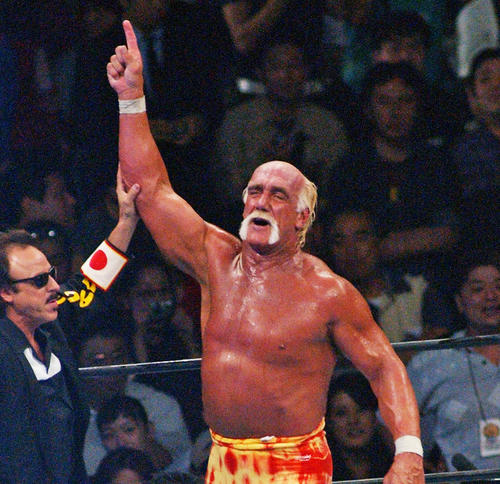 日本でも愛されたハルク・ホーガンさん死去 アックスボンバーで