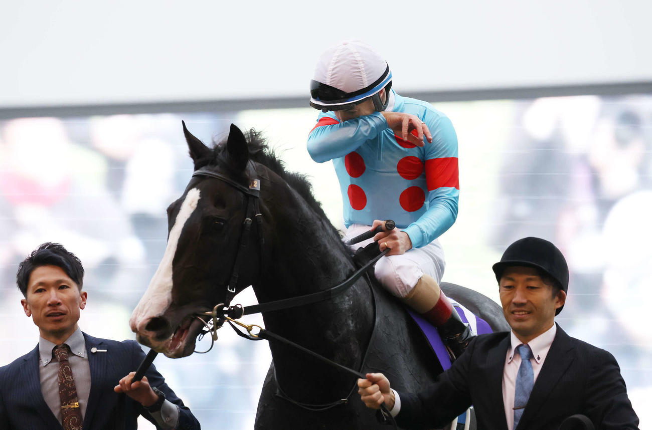 ルメール騎手がイクイノックスへ感謝「僕のトップパートナーになりまし