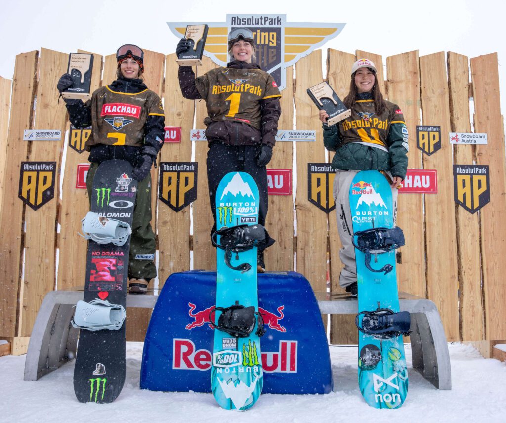 Zoi Sadowski-Synnott wins the Snowboard Slopestyle World Cup final