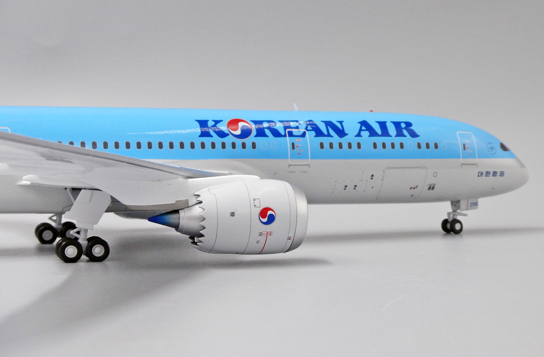ScaleModelStore.com :: JC Wings 1:200 - EW2789004 - Korean Air