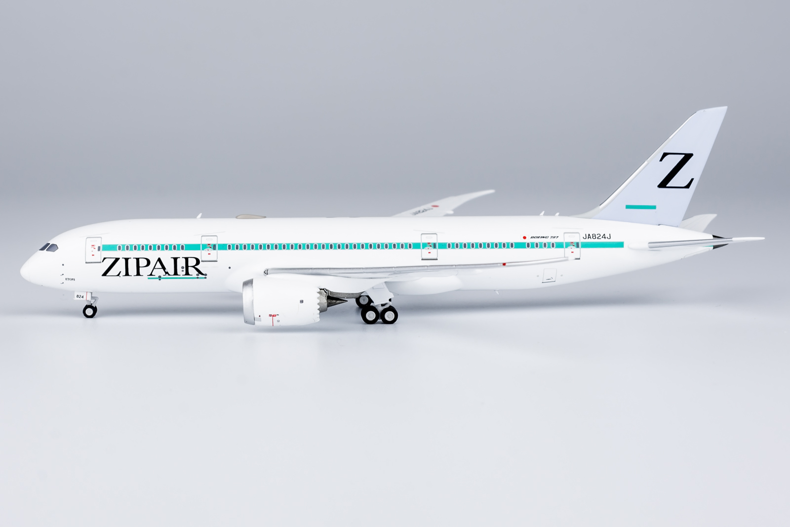 ZIPAIR Boeing 787-8 モデル 1:200 ZIPAIR Boeing 787-8 モデル 1:200