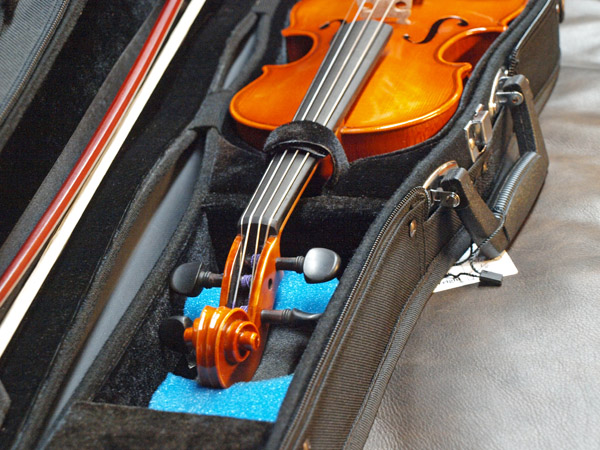 バイオリン肩当て アコースタ・グリップ のご紹介 AcoustaGrip Violin