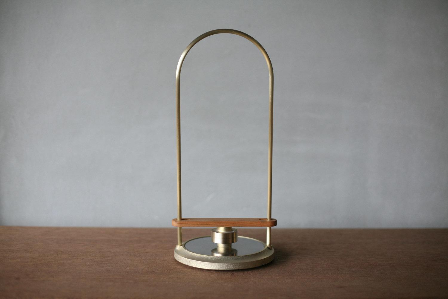 FUTAGAMI - 鋳肌キッチンペーパーホルダー 全国送料無料 | 職人.com