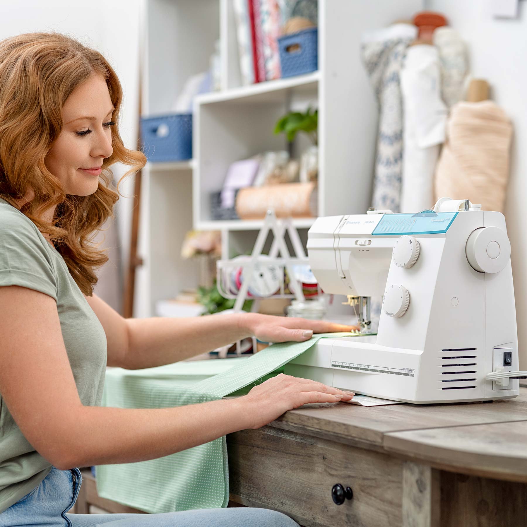 EMERALD™ 118 Sewing Machine | Husqvarna® Viking®