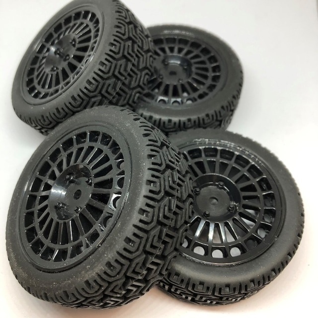 ハイグリップラリータイヤ&ホイール ブラックスポーク 接着済 4個入