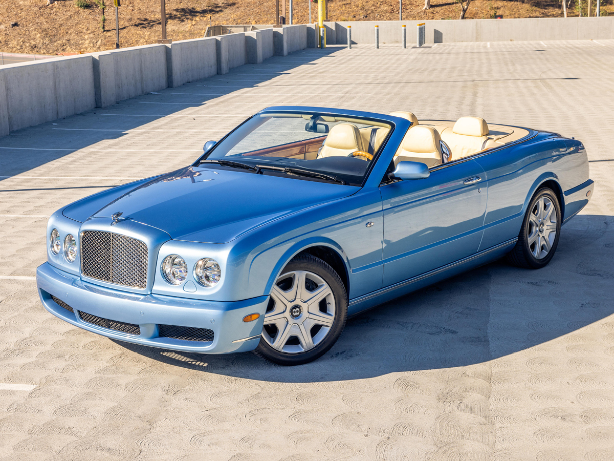 Model Perspective: Bentley Azure, Second Generation - Premier