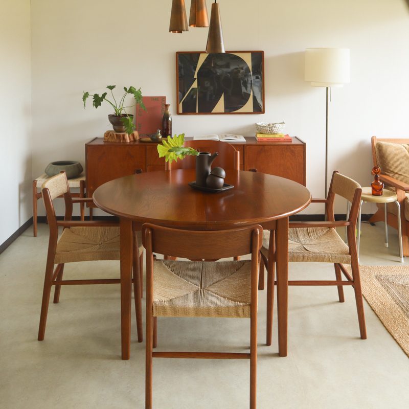 わたしの愛用品-北欧ヴィンテージな空間を叶える伸長式ダイニング