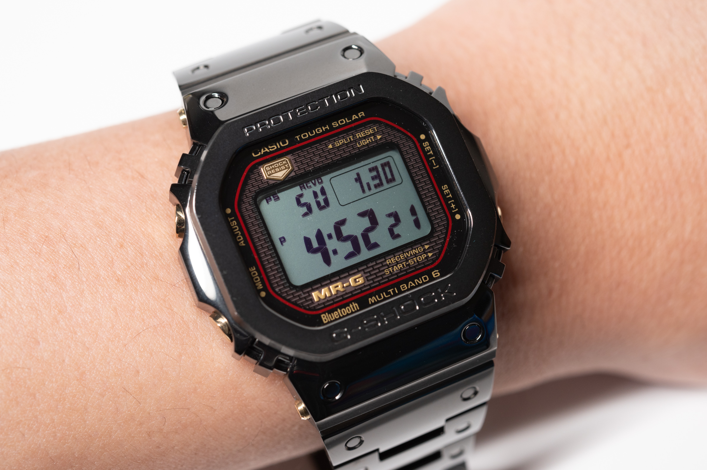 G-SHOCK、最高峰MR-Gに初号機デザイン「MRG-B5000」 - Impress Watch