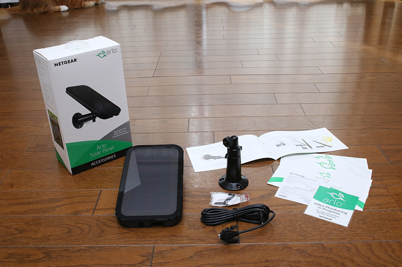 ネットワークカメラ「Arlo」with便利アクセサリーの数々