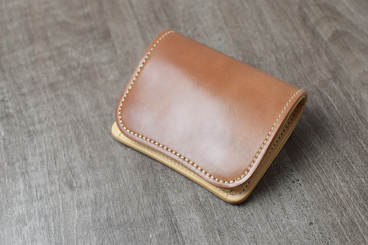 直営店限定カラーのシェルコードバンシリーズについてのお話