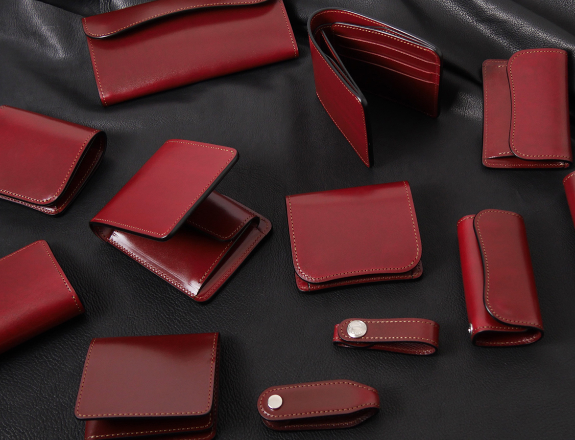 The story of saddle pull-up in burgundy.※こちらは海外のお客様向け