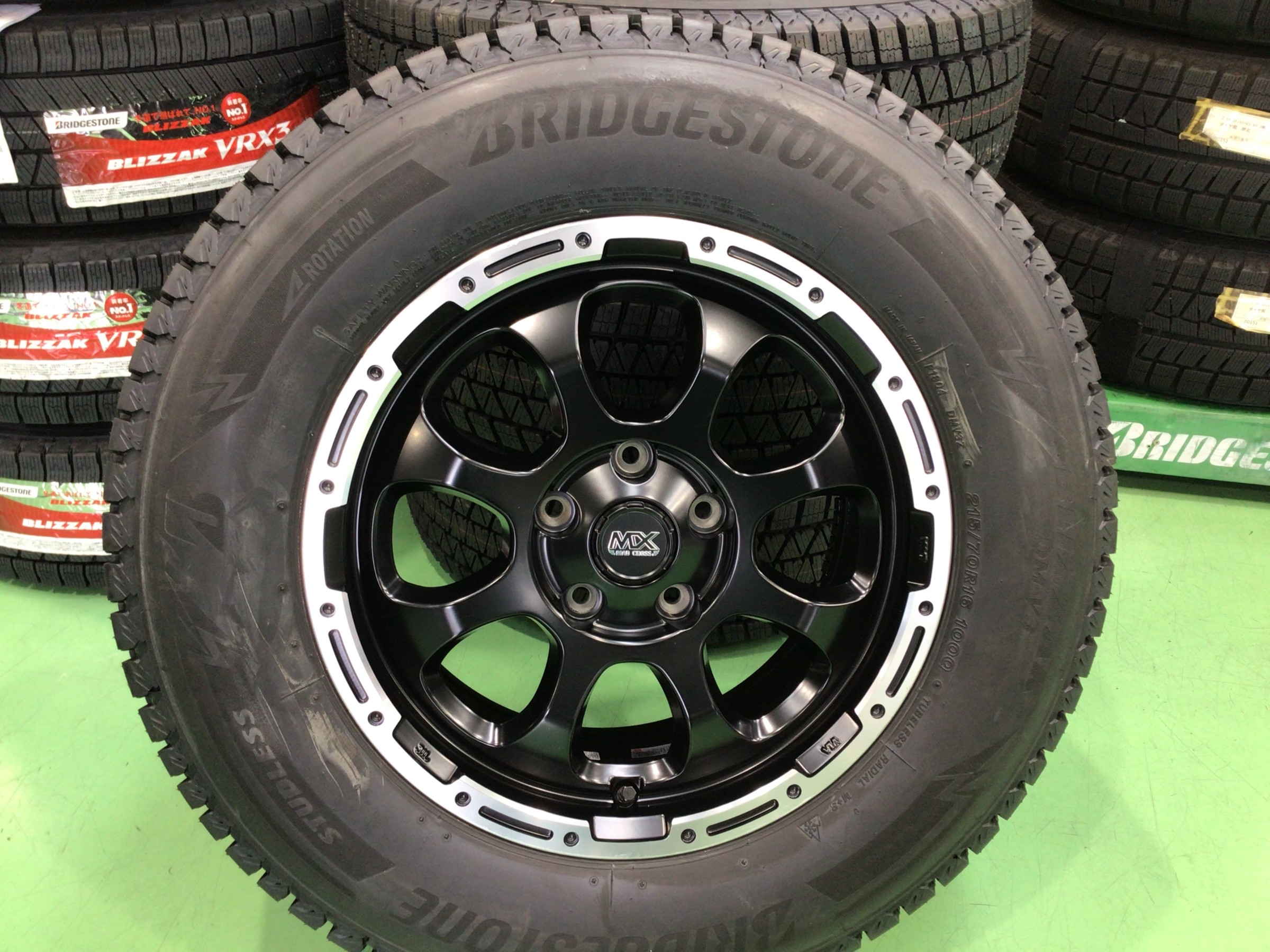 ミツビシ デリカD：5」スタッドレスタイヤ＆ホイールセット