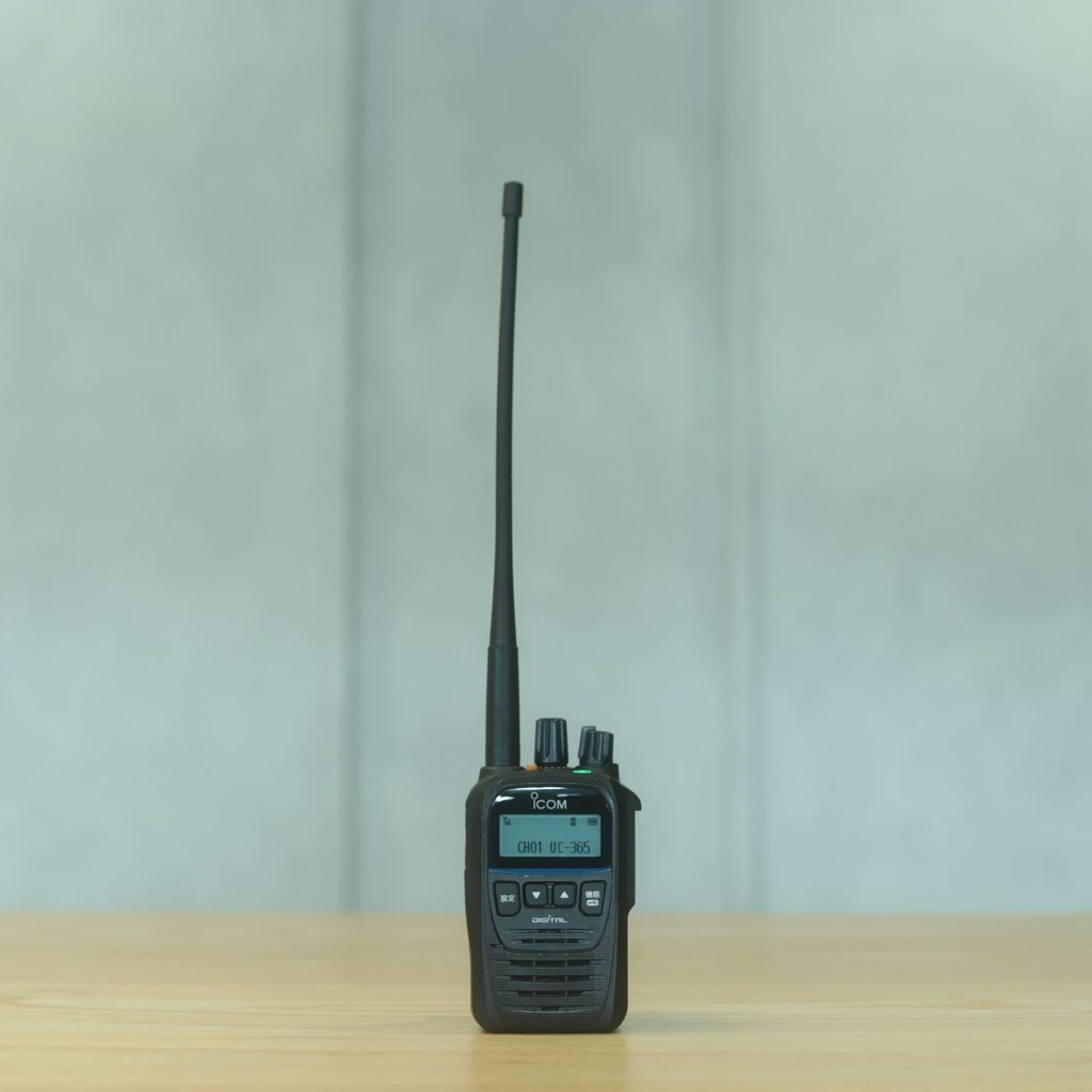 携帯型デジタル簡易無線機「icom IC-D70」のレンタル | transceiver365