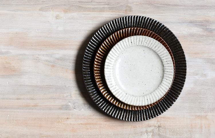 鎬リム皿 余宮隆｜暮らしのうつわ 花田 作家もの和食器 通販の専門店