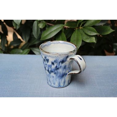 佐賀県有田町で作陶されている横田勝郎（工房禅）作の安南唐草