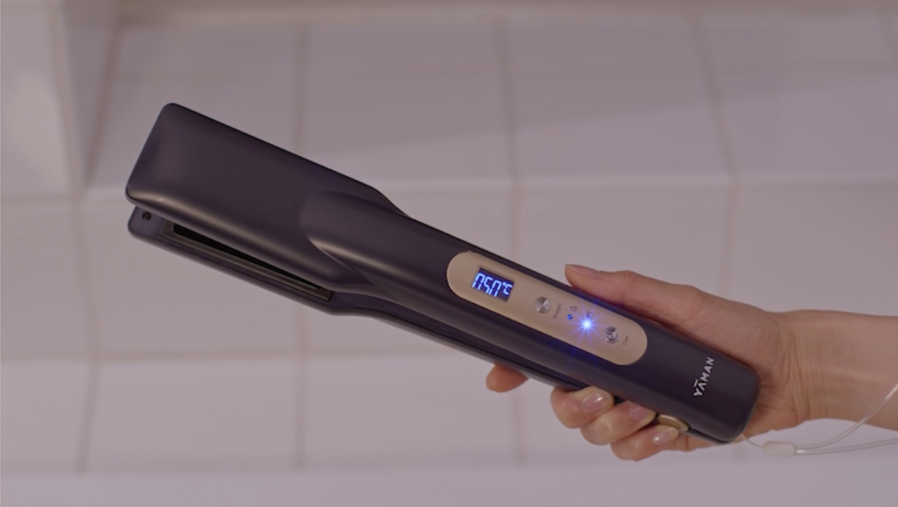 新商品「ナイトリペアアイロン」、夜アイロンで朝から瞬間美髪。❘ YA