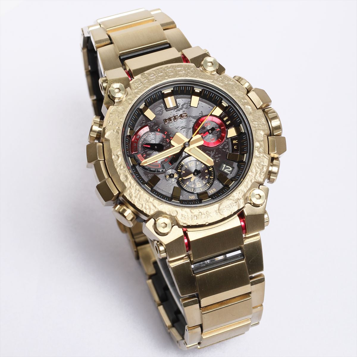 カシオ Gショック MTG-B3000CX-9AJR 月の兎2023年スペシャルモデル