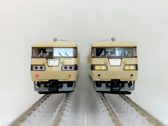 117系＜新快速＞が入線です。KATO 10-1607 | NGaugeJP - 横濱模型