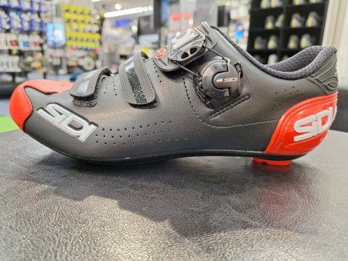SIDI】40％OFF！初めてでも買い替えでも満足できる高フィット人気