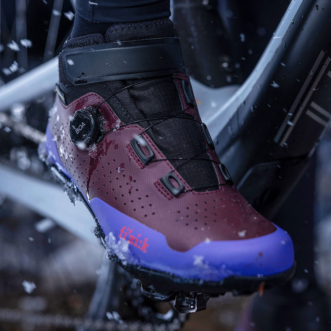 フィジーク】SPD「冬・雨用」ビンディングシューズ新作「TERRA ARTICA