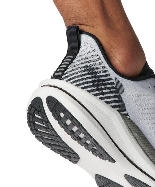 UNDER ARMOUR（アンダーアーマー） スニーカー UAベロシティ SPD