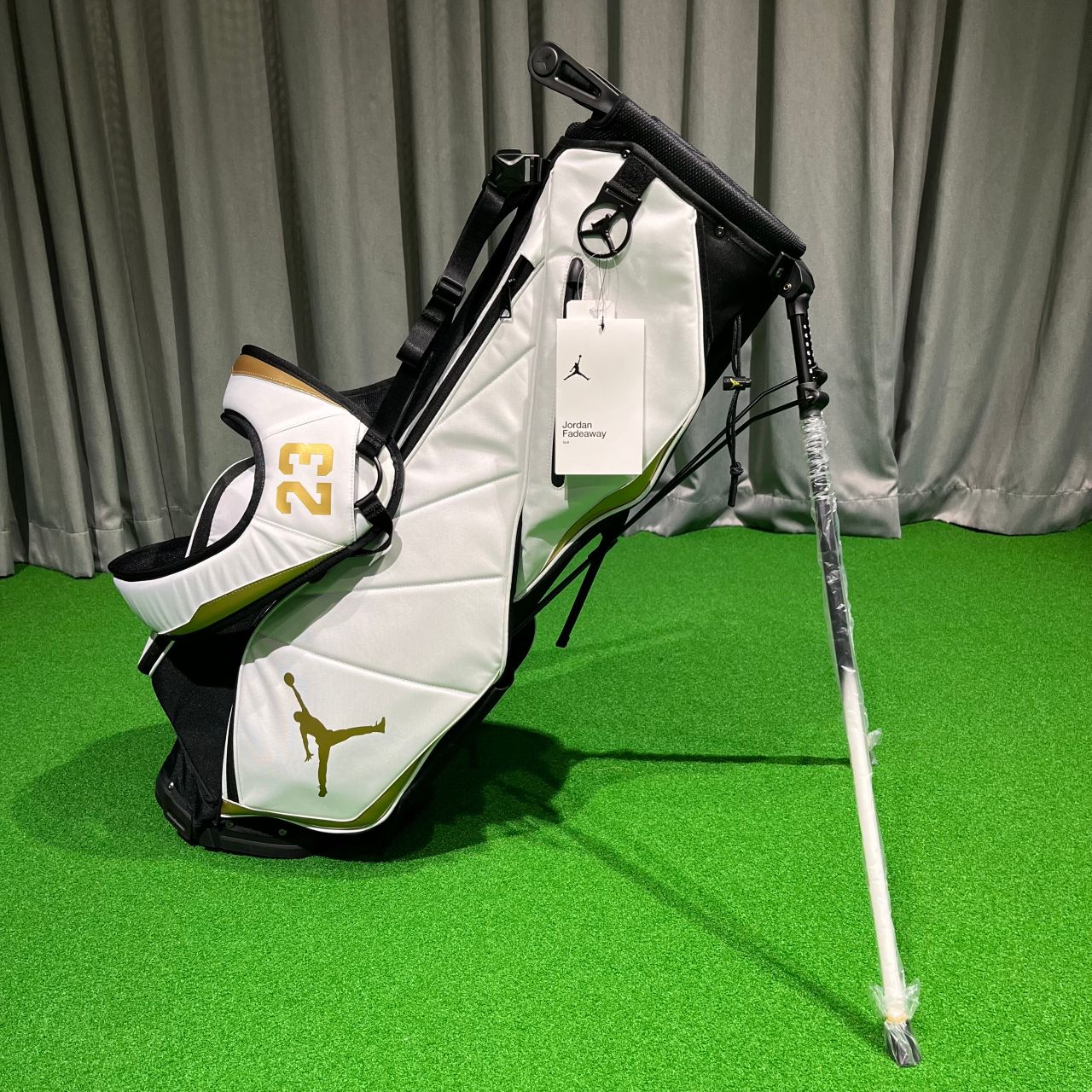 新入荷】NIKE ジョーダン・キャディバッグ登場！ | ゴルフ5フラッグ