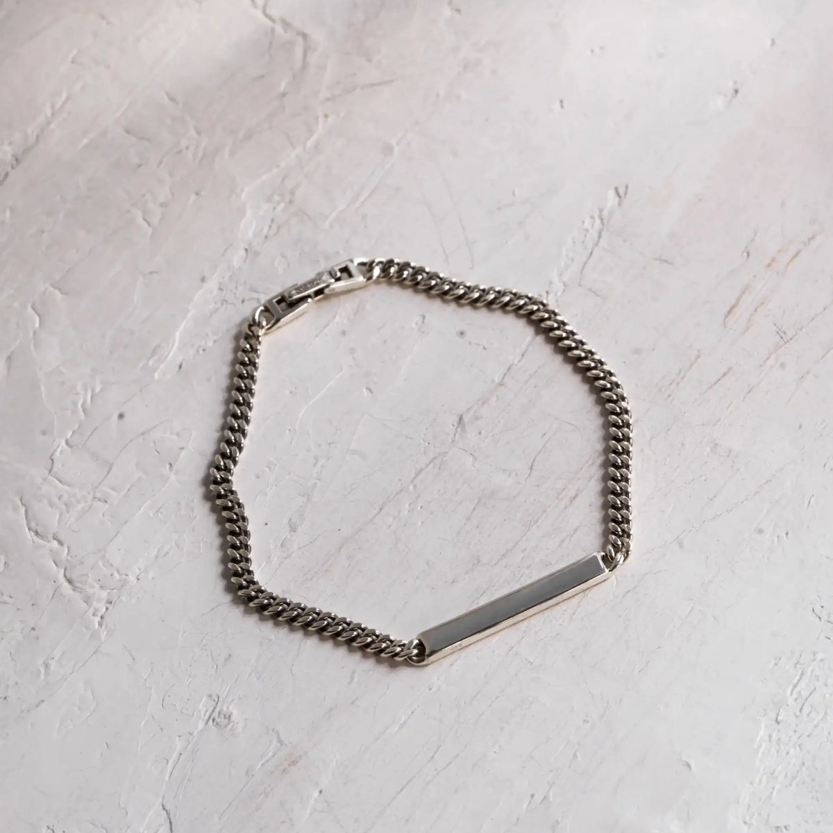 plate-chain-bracelet-12.webp?