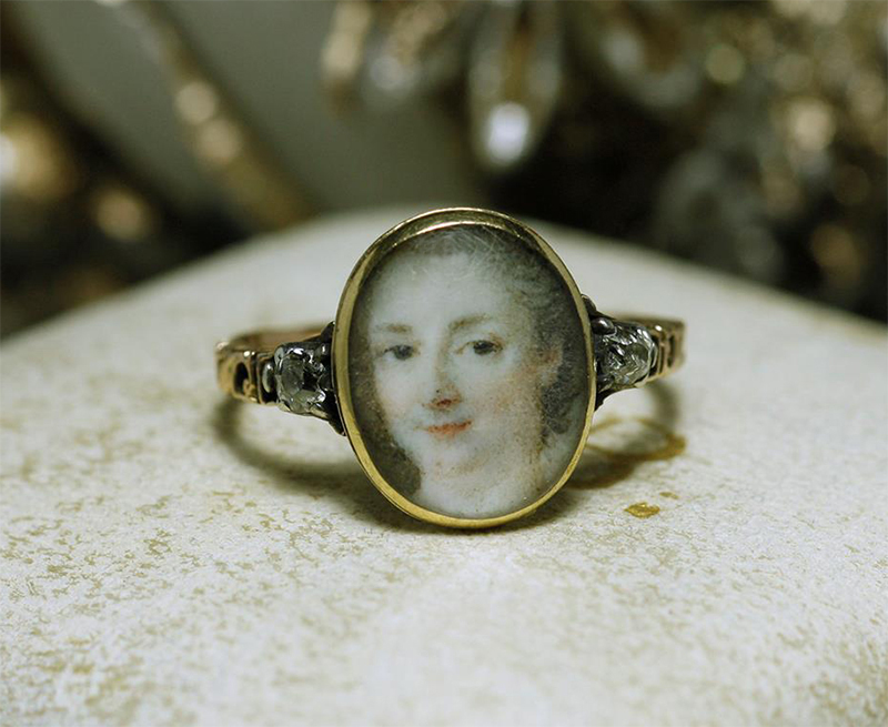 Antique Gallery Soleil アンティークジュエリー / 1750年頃 ミニア