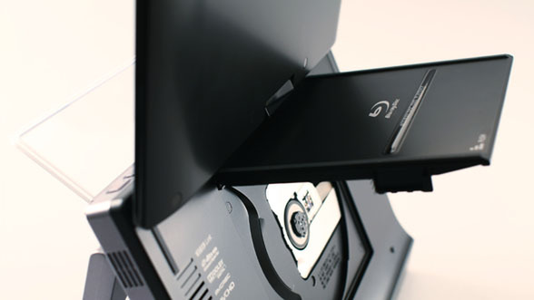 ASCII.jp：これは究極の全部入り！パナのポータブルBDプレーヤー (1/5)