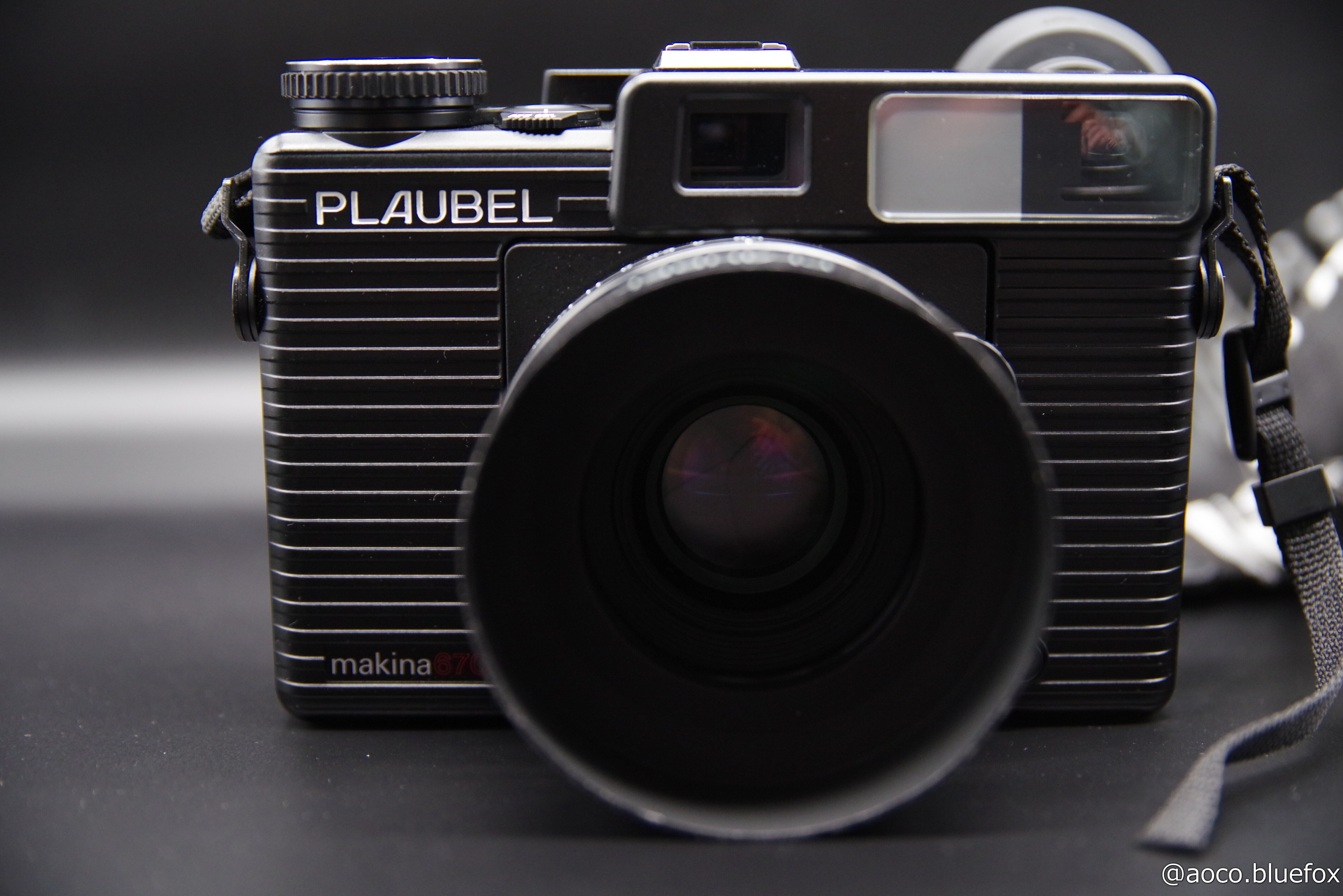 フィルムカメラに思いを馳せて その10: Makina 670 -74年目の邂逅-｜青狐