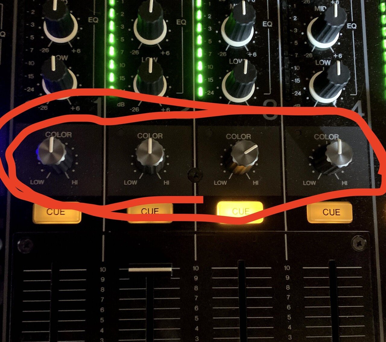 レビュー】DJミキサーは「Pioneer DJM800」を選ぶだけでミックスの達人