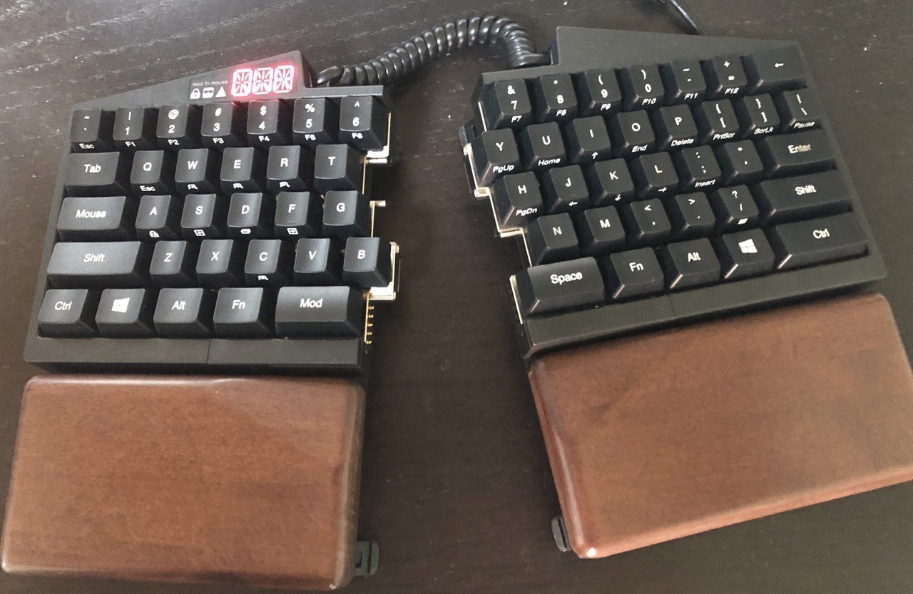 Ultimate Hacking Keyboard レビュー｜やんくる