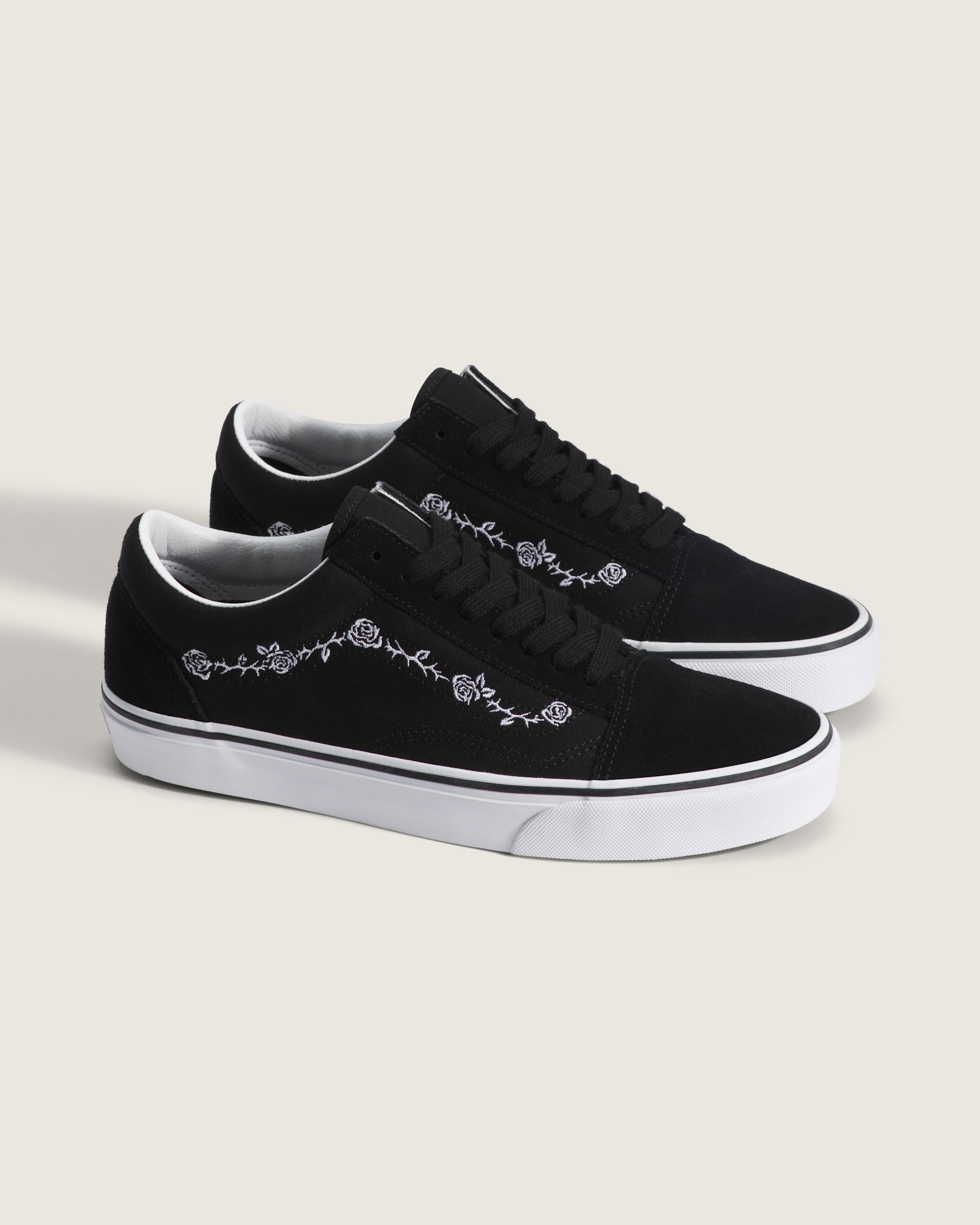 Old Skool Shoe in Black / White | Vans