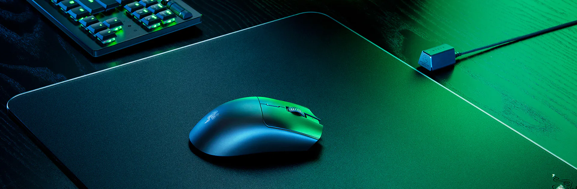 e スポーツプロ向けワイヤレスゲーミングマウス: Razer Viper V3