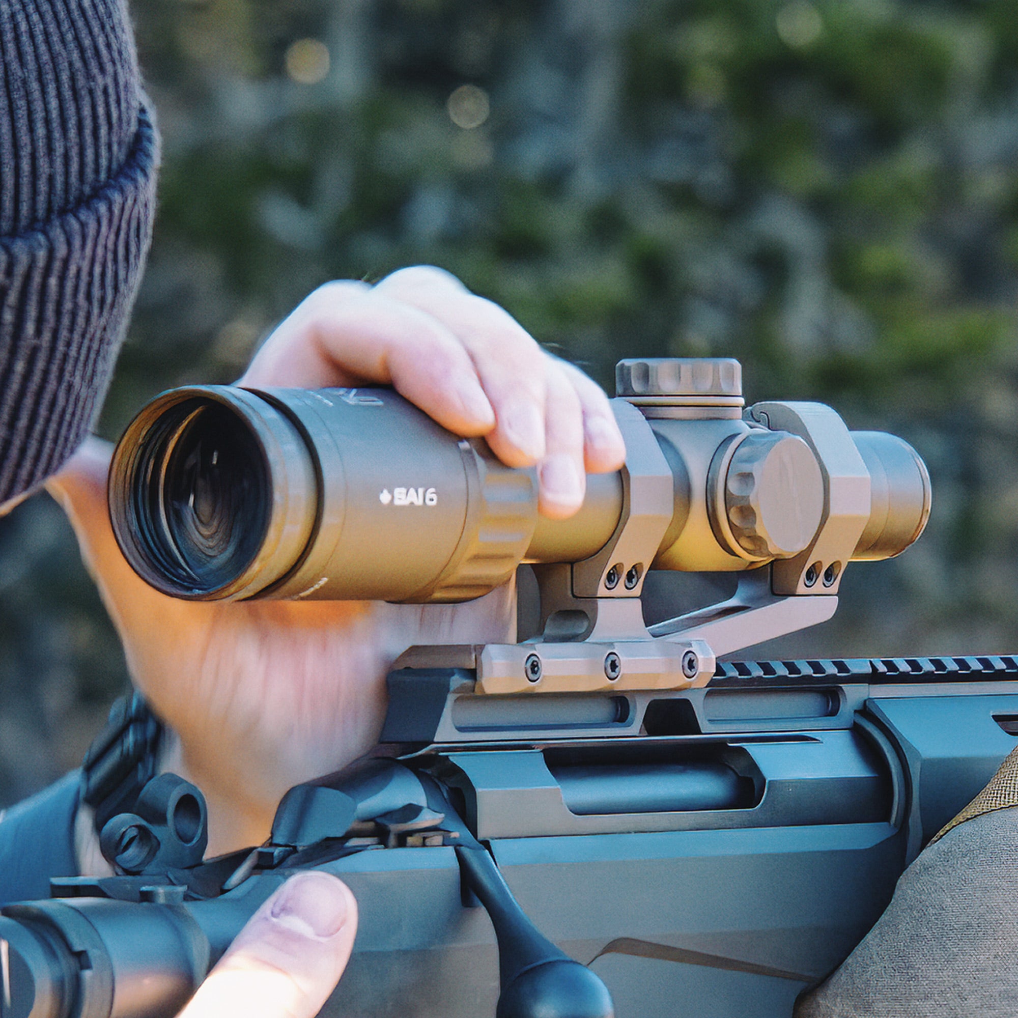 SAI Optics Model SAI 6 - 1-6x24 FFP Rapid Aiming Reticle - Coyote