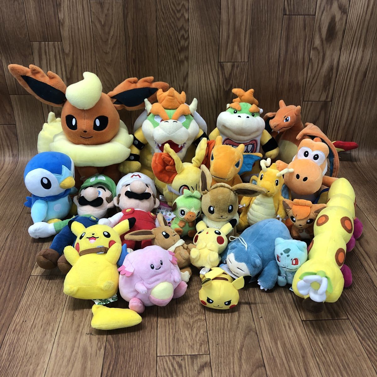 Yahoo!オークション -「マリオピカチュウ ぬいぐるみ」の落札相場