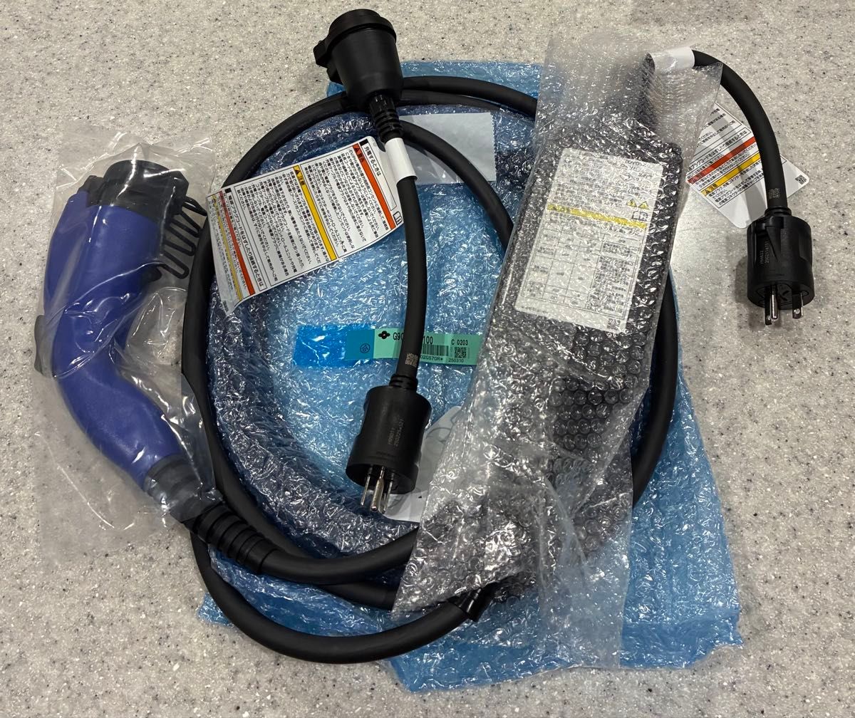 100V用 レクサス純正 PHV充電ケーブル G9060-76010｜Yahoo!フリマ（旧