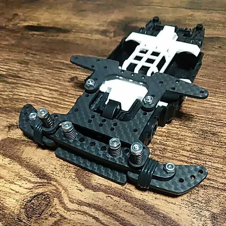 ミニ四駆 タミヤ公式戦MS用ATピボットバンパー(3㎜厚マッドカーボン