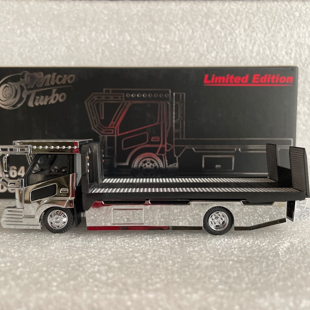 新品未使用 マイクロターボMicro Turbo 1/64キャリアカー積載車