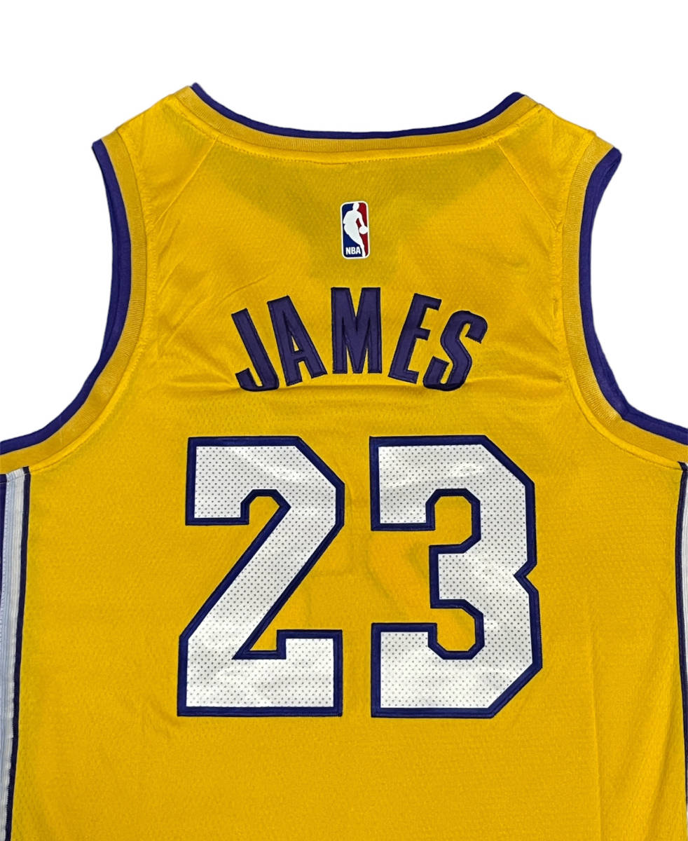 NBA ロサンゼルス・レイカーズ レブロン・ジェームズ 23番
